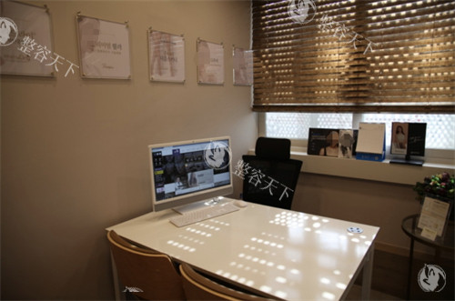 韩国MinClinic皮肤科微整形项目深度体验：3D定制鼻部多项与零疤痕双眼皮手术结果真实对比！