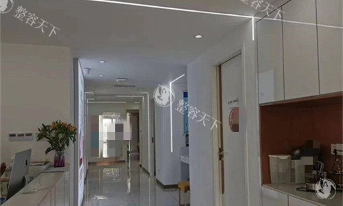 成都朗睿医疗美容诊室图