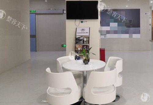 昆明昆大疤痕整形大厅等候区环境