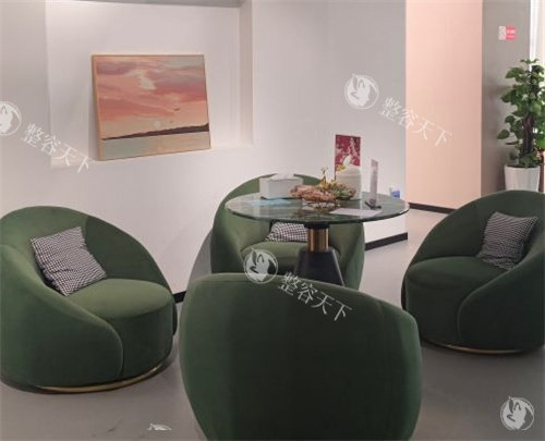 海口焕颜整形怎么样正规吗，正规靠谱擅长整形项目多医生技术十分成熟！