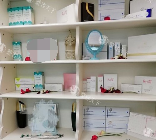 哈尔滨韩美医疗美容医院展示柜