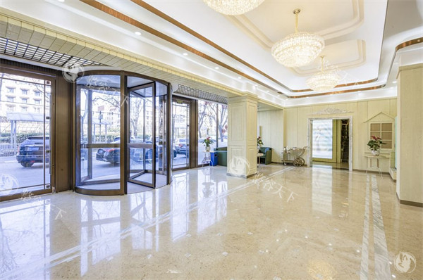 北京润美玉之光医疗美容大厅一角