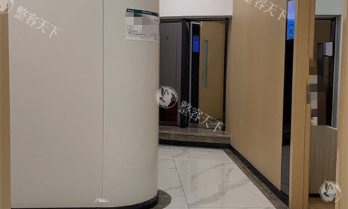 成都军大整形诊室门口