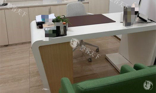 深圳贝漾美天医疗美容诊室图