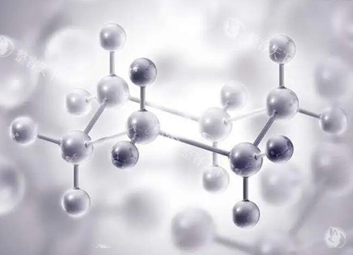 隆胸前后对比卡通