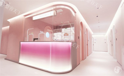 上海佳太美董露院长怎么样？十九年医美经验、“骨性填充”理念，为产后女性打造自然骨相美！