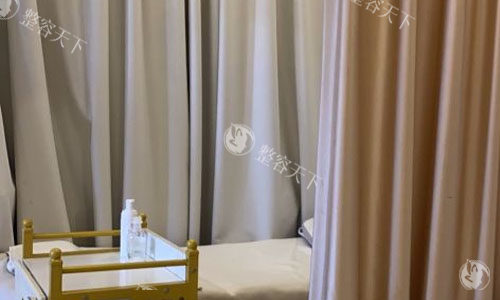 北京京城皮肤医院诊疗室内图