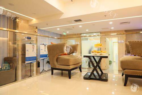 北京碧莲盛植发怎么样正规吗，资质齐全技术精良/医生特色服务贴心/靠谱可信赖！