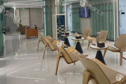 成都艺星整形大厅等候区环境示意图