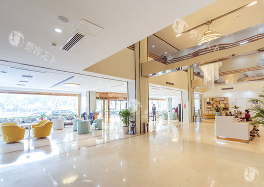 苏州紫馨美容医院的大厅
