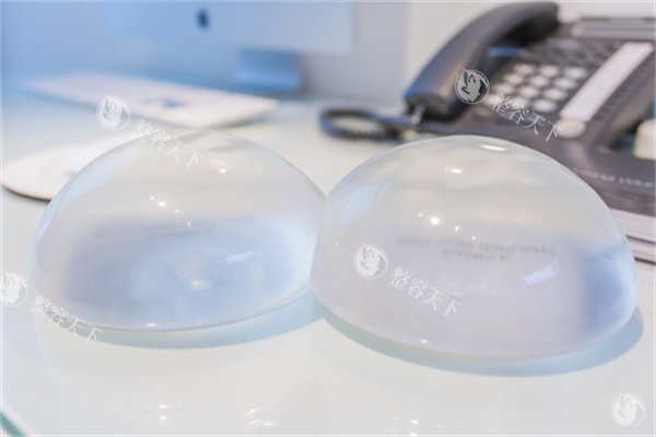 硅胶隆胸整形手术