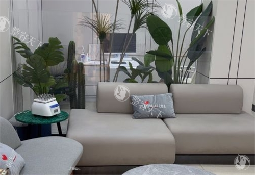 沈阳名流整形二楼休息区