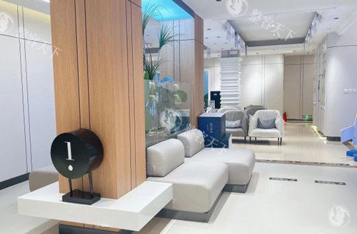 沈阳名流美容内部休息等待区环境