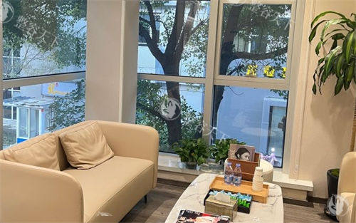 上海医颜医疗美容怎么样?是正规医院吗？属于什么档次?杨洪波|郑志玉|张杰医生坐诊,附简介地址! 