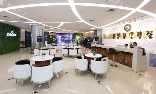 福州名韩医疗美容门诊部大厅