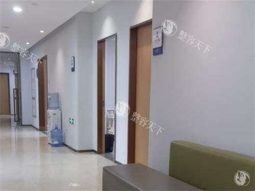 福州海峡整形医院植发怎么样？技术稳口碑佳，真实发友分享术后效果与亲身经历！