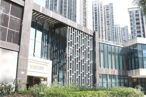 重庆紫城医疗美容怎么样？正规整形机构医生经验超15年，各类手术与注射都拿手！