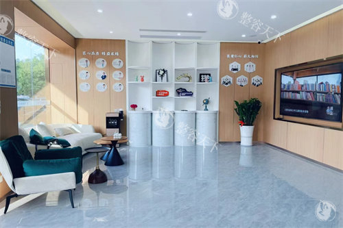 中山秀妍医疗美容值得去吗？可靠医美机构，抗衰、眼鼻项目热门，口碑爆棚