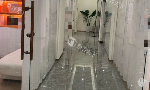 成都华生铂悦医疗美容走廊图