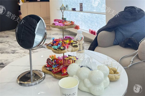 乐山圣泊医美茶点区