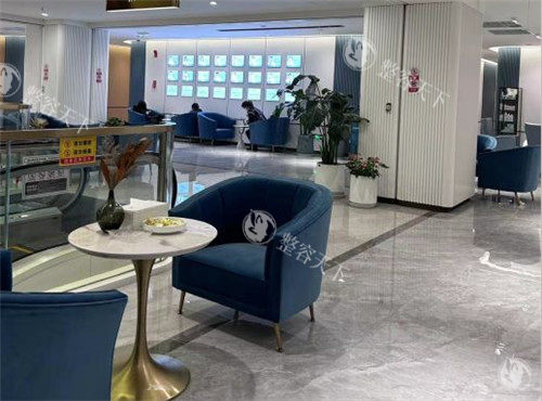 重庆铜雀台整形等待区.jpg