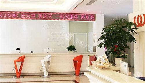 南京连天美整形医院走廊.jpg
