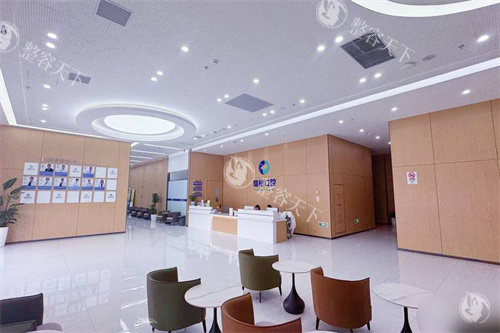 上海瑞椿医院口腔科大厅等候区.jpg